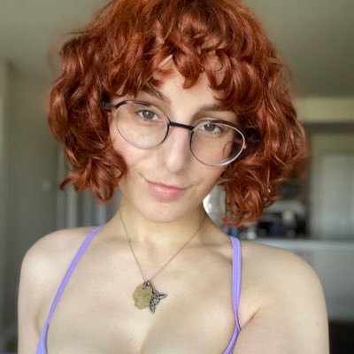 Fun to chat , not in for games . Be real and honest on here with me .. love going to lakeside, riding 4wheels and drink a lot of red wine to get high ❤️❤️🤷♀️