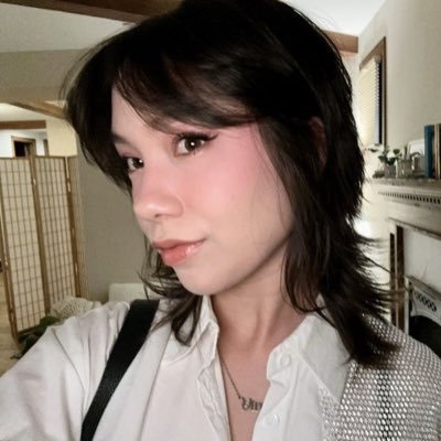 26M / Streamer and Kpop Enthusiast / Bi / Switch (sub lean) / Tribute Lover 💖