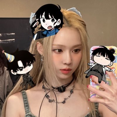 LOONASTAGE IS OFFICIALLY REAL ‼️ HASEUL AND MIZI SEEN IN ONE FRAME
