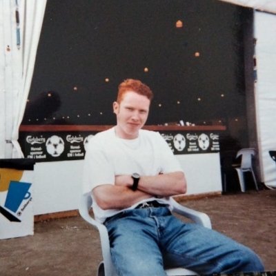 Feyenoord Rotterdam.
Van Zuid!
Niks met welk geloof dan ook!
Geestelijk niet in orde, dat is duidelijk!
Post veel satire en onzin. Nagenoeg niets serieus. 🙃