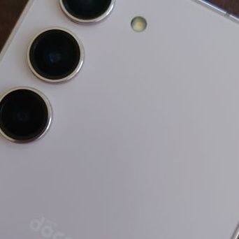 ガジェット大好きな良くわからない人です(?)メインはoneplus ace 5サブがGalaxy s22Ultra 、オーディオも好き、東方も好きです。Twitterの起動時間が6時間のツイ廃です。気軽に絡んでね〜