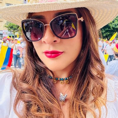 Colombiana-Antioqueña | Química Farmacéutica💊 | Defensora de la democracia y la libertad. Exploro ideas de cambio en tiempos de desafíos anticomunistas.