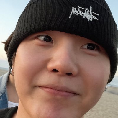 indyromantik's profile picture. 