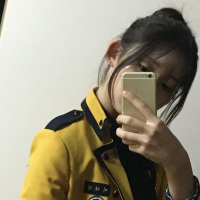 roraofcoups's profile picture. trying my best to achieve UNPAD 2026 🙆🏻‍♀️