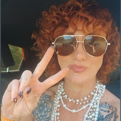 Assistant Principal - Post 16 Alt. Ed.
🇨🇦 living in the 🇬🇧
EdD. 😍🤘
Mom to two boys, one dog and a tortoise 🐢👨👦🏃♀️🍕☕️🌲🌄 🏋♀️