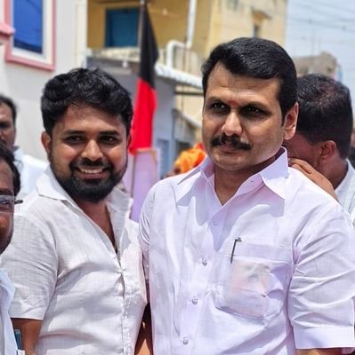 தமிழன் 💪|🌞 செம்மொழியான தமிழ் மொழி வாழிய வாழியவே 🌞| ⚫🔴கரூர் வடக்கு நகர போர் வீரன்(IT WING)💥
My Roll model My annan 🔥#V_செந்தில்பாலாஜி 🔥
#திராவிட_மாடல்