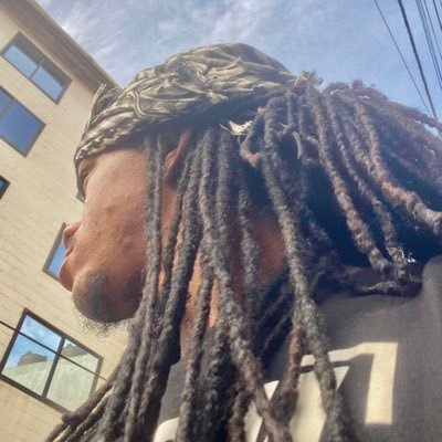 CaribbeanT70442's profile picture. Be a reason fr people around you to smile