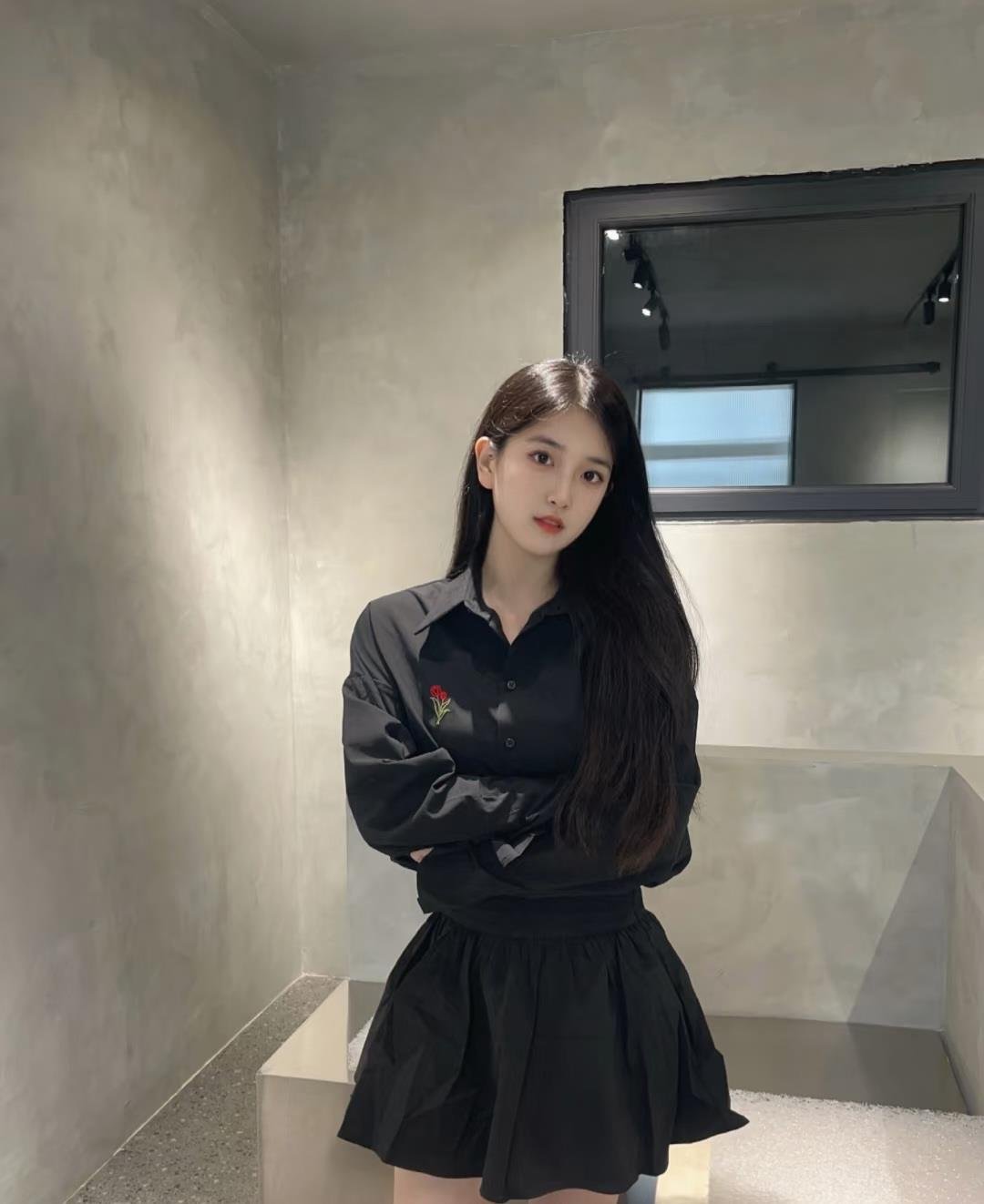 M8lbZ7VuO5853l's profile picture. 裸の顔は見えないので、しばらくは笑います。
とにかく上げて出勤！