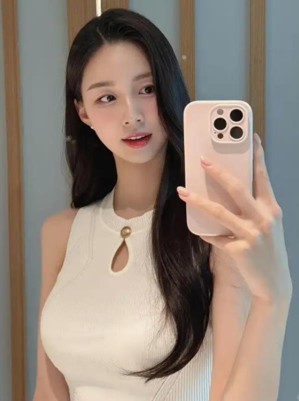 scxEco2Q5D6dqNg's profile picture. きれいな服を着て、良い人と、梨泰院で蒸した幸せ💫