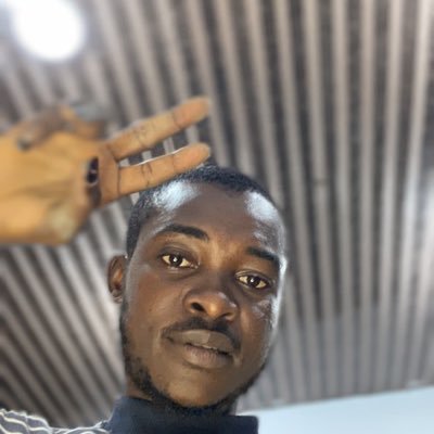 Fvck BIO @ManUtd die hard fan🛑 introvert 🤧 @burnaboy addict. Founder @berryedgecutz