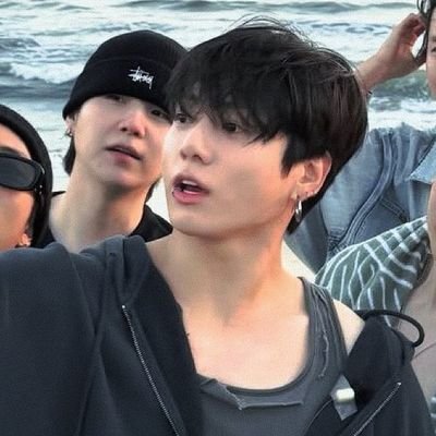 wippedlemi's profile picture. KARMA IS AN ARMY. 
                                                believer of 'bts hate is forced'