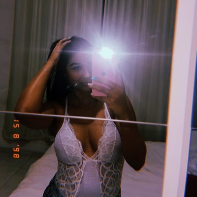 alveezvitoria's profile picture. ✨