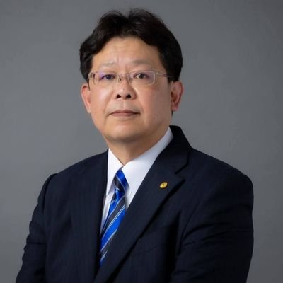 和歌山県を拠点に経営コンサルタント唯一の国家資格である #中小企業診断士 として活動。事業計画の策定支援等で、経営者を支援する毎日ですが、20~30歳代にかけて #アルコール依存症 に苦しみ地獄を見ました。その後、現在までお酒を断ち、依存性から回復した経験を「絶望を希望に変える勇気」として書籍化しています。