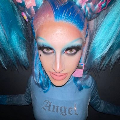INERTIA (She/They)さんのプロフィール画像