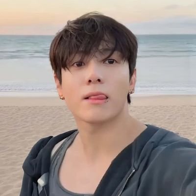 kookiegirl_26's profile picture. I found 7 souls who feel like home.their music heals me,their smiles light my days,and their love reaches me even from miles away💜🐨🐹🐱🐿🐥🐻🐰OT7 FOREVER💜