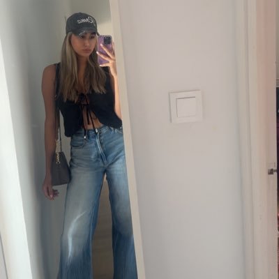 palomachena's profile picture. 🌷🦢🪸💌🐬🏹🤍🧁🎠🐚