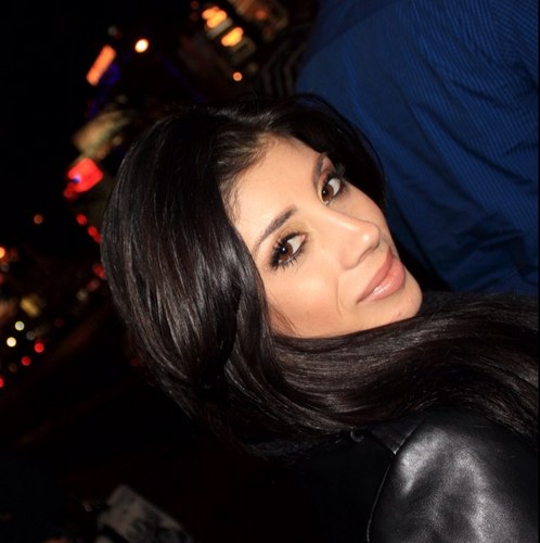 AngelicaV28's profile picture. 