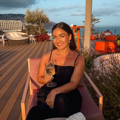Y1/2 teacher after many years in Y6. Maths Lead. Previously worked in Dubai🇦🇪 Lover of numbers, reading, F1 and my dog. 🫶🏼