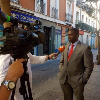 lcolumna's profile picture. Nací en Santo Domingo, DN. Politólogo, Diplomático, Magister en Gobierno y Administración Pública, padre de 4 hijos y 2 nietos.