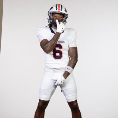 DB Killa🥷🏽 @UTM_FOOTBALL | 6’2 205lbs | | 𝓑𝓮𝓪𝓽 𝓽𝓱𝓮 𝓞𝓭𝓭𝓼🙏🏽