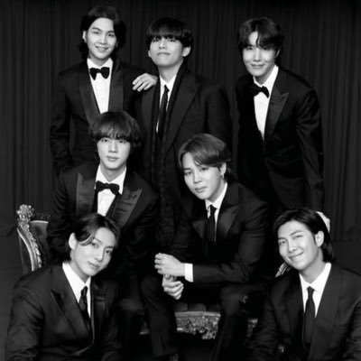 lolacabana's profile picture. Reading is my greatest indulgence. This librarian loves life & enjoys the beauty of my surroundings! I luv Broadway & music! GO NY Rangers&Yankees! NKOTB&BTS💜!