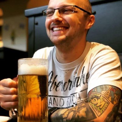Combat sports fan. AFC Wimbledon, McLaren, Harlequins and Miami Heat supporter. Kickboxing Brown Belt and all round nice guy!