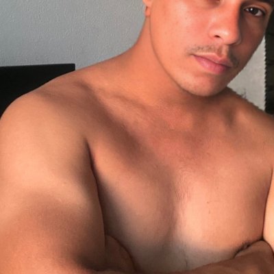 Só pra se exibir,nunca transei com ninguém dessa plataforma.