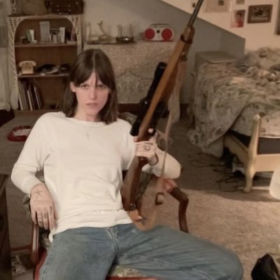 Ieedongsik's profile picture. patronka wszystkich gejów