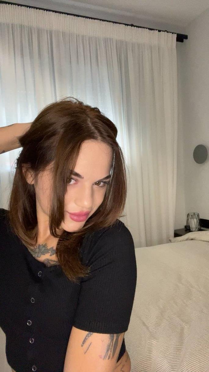 CollicottR58871's profile picture. altijd op zoek naar avontuur 🌊
Peep me on my main account:  @lenaliftt