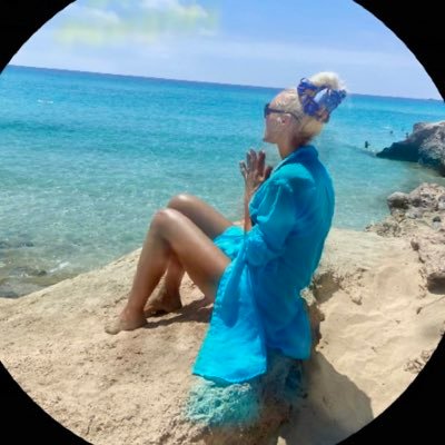 DiBarnettArt's profile picture. ⭐️Memory of our Brave Boy who Battle 5 YEARS EWING’S SARCOMA follow@ArtswithDBAF. https://t.co/ybhoSUbnKo