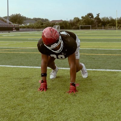 6'1 DE/ATH 231 lbs | C/O 26 | Rich Township High School @RichTwpFB| jaidenwillams72@gmail.com |3.0 gpa https://t.co/fnvKsP0V7O