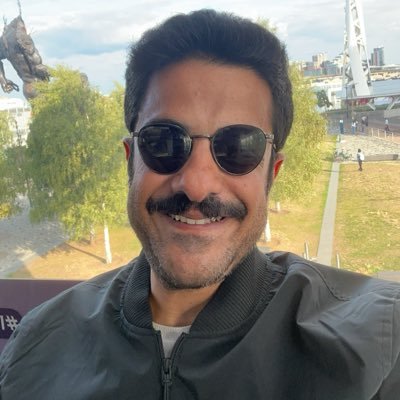 Mohamedh_00's profile picture. الجدّية طابعي، ونقيضها مطمعي، و أزهد عن كتابة البديهات ، و أتكبّر على قراءتها !  .#Math