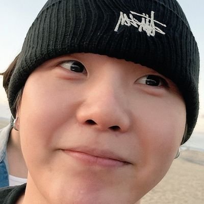 23y | eu e o seokjin chorando assistindo filme de animação