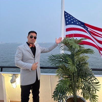 meiguo7799's profile picture. 国内企业出海、纳斯达克IPO，身份出海（EB5、EB3、EB1A），家族信托，绿卡与资产二合一方案.V:yisenzainiuyue