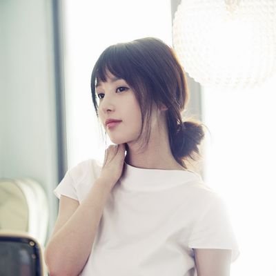 MichelleZh34200's profile picture. 