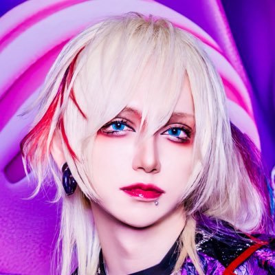 自身のブランドを立ち上げるのが夢です【@sm_info_】サドマゾ水色担当🐬【サブ】☞@kurehaboy_sub