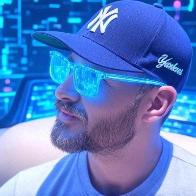 evoladev's profile picture. Indie Developer stepping to DevOps 
🌐 https://t.co/7AgW2pkTPI
✈️ https://t.co/IeUqn97bFE