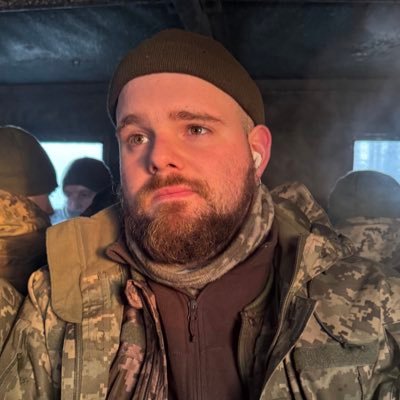 Король невдалих жартів;+ є гарна собака; Красівий/Свєжий/Елєгантний