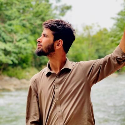 Akbari765643's profile picture. به دنیا نیامدم که در سنین جوانی بمیرم