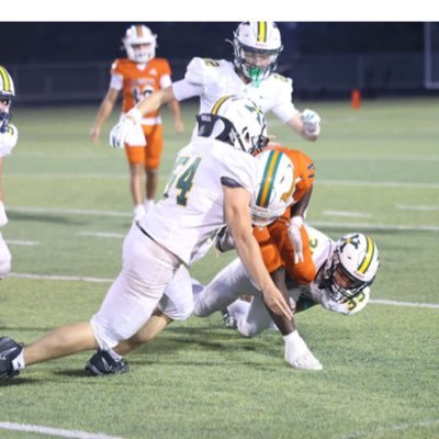 Saint Xavier HS 27’ Football LB 5,11 195 40: 4.6 Shuttle: 4.2