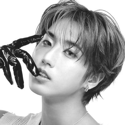 studykmn's profile picture. ⠀⠀⠀⠀⠀⠀⠀˖˙  ᰋ  ── #studytwt   ||   ela / dela  ˚  💻