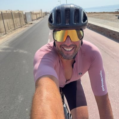 Ex seleccionador nacional de ciclismo. Organizador de la Copa del Mundo CX Benidorm y la Clásica Jaén Paraiso interior.