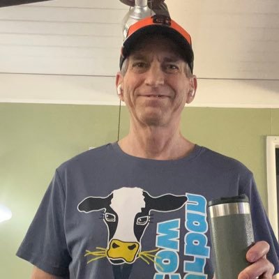 Proud Husband, San Francisco 49er fan and a runner. Married since 1991 to my Soulmate. Love Pets and proud parent of a mixed mutt. Moderate conservative
