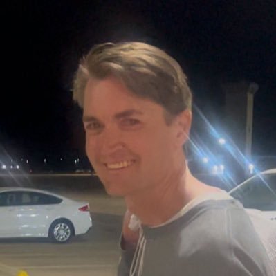 sivlol's profile picture. Delightful