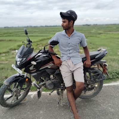 VivekPa68061025's profile picture. commerce student 😀 
2nd year