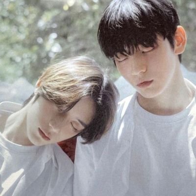 20. |
Soobrangdan. |
layout - @njclouds |
txt ot5 |
bias': 🐰🐻
-
this acc is sfw.
| 2023 - Moa |