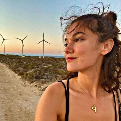 laryasover's profile picture. https://t.co/hOnYCpxvf6