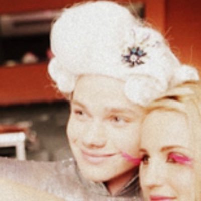 18 / dc, td, rr, rpdr, glee, survivor, conan / kurt hummel defender / biggest jalec truther / lydia b kollins defence attorney
