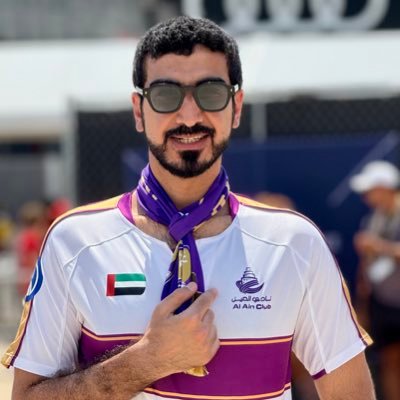 منذ أن نبض قلبه ضُخ بالبنفسج ف بات عيناوي الدم والعشق .. Finance man ( لا يأكل الباستا بتاتاً البتة )