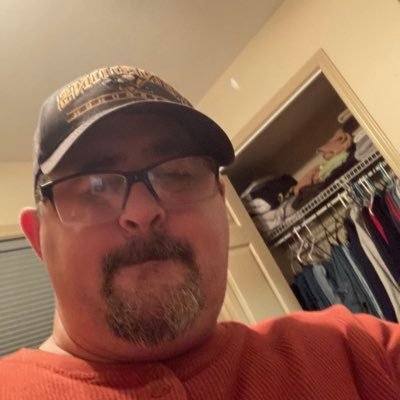 Single father Entrepreneur Investor Fx Trader 💹 Cryptocurrency Freelancer Sugar daddy